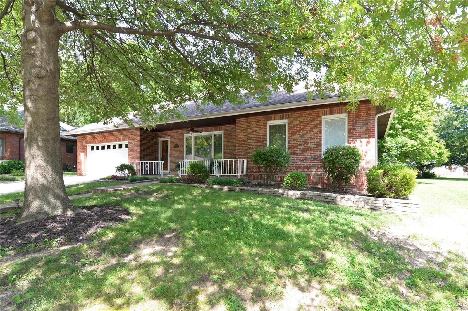 6040 Highfield Road St. Louis, MO 63109 - Photo 2 of 57 Gallery Image 2