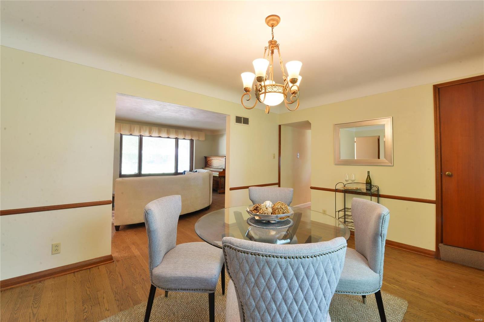 6040 Highfield Road St. Louis, MO 63109 - Photo 11 of 57 Gallery Image 11