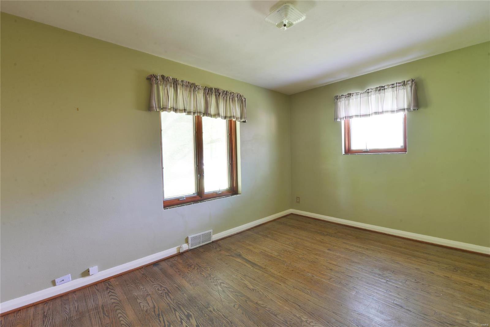 6040 Highfield Road St. Louis, MO 63109 - Photo 13 of 57 Gallery Image 13