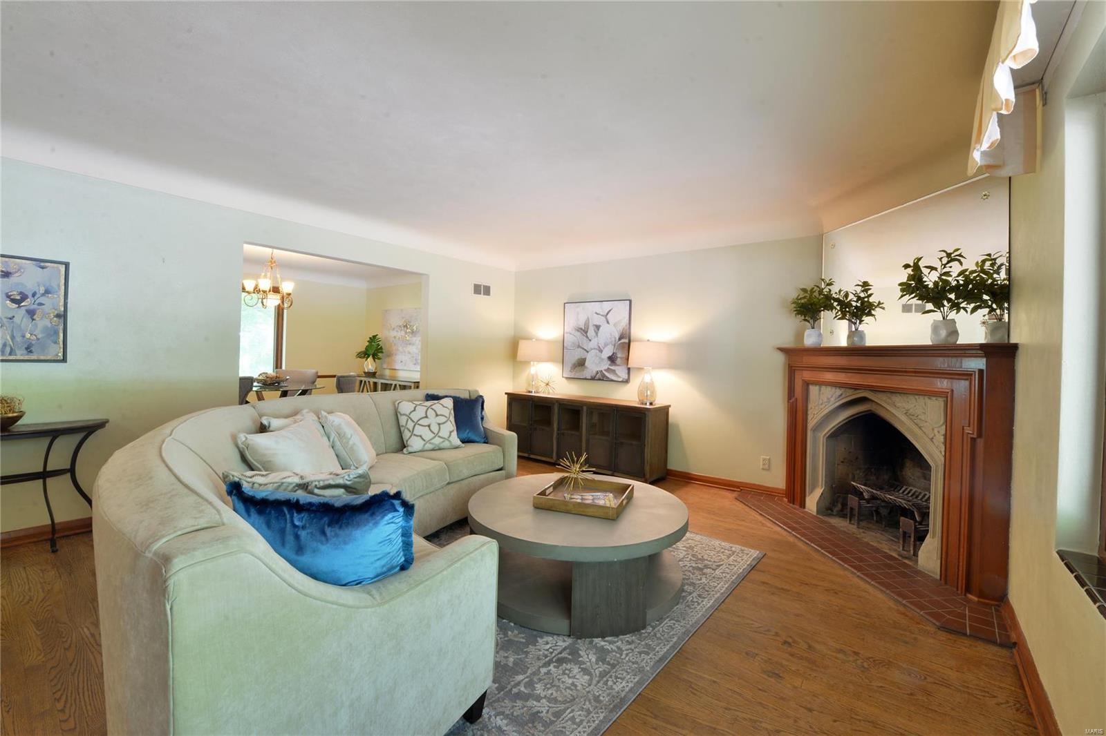 6040 Highfield Road St. Louis, MO 63109 - Photo 4 of 57 Gallery Image 4