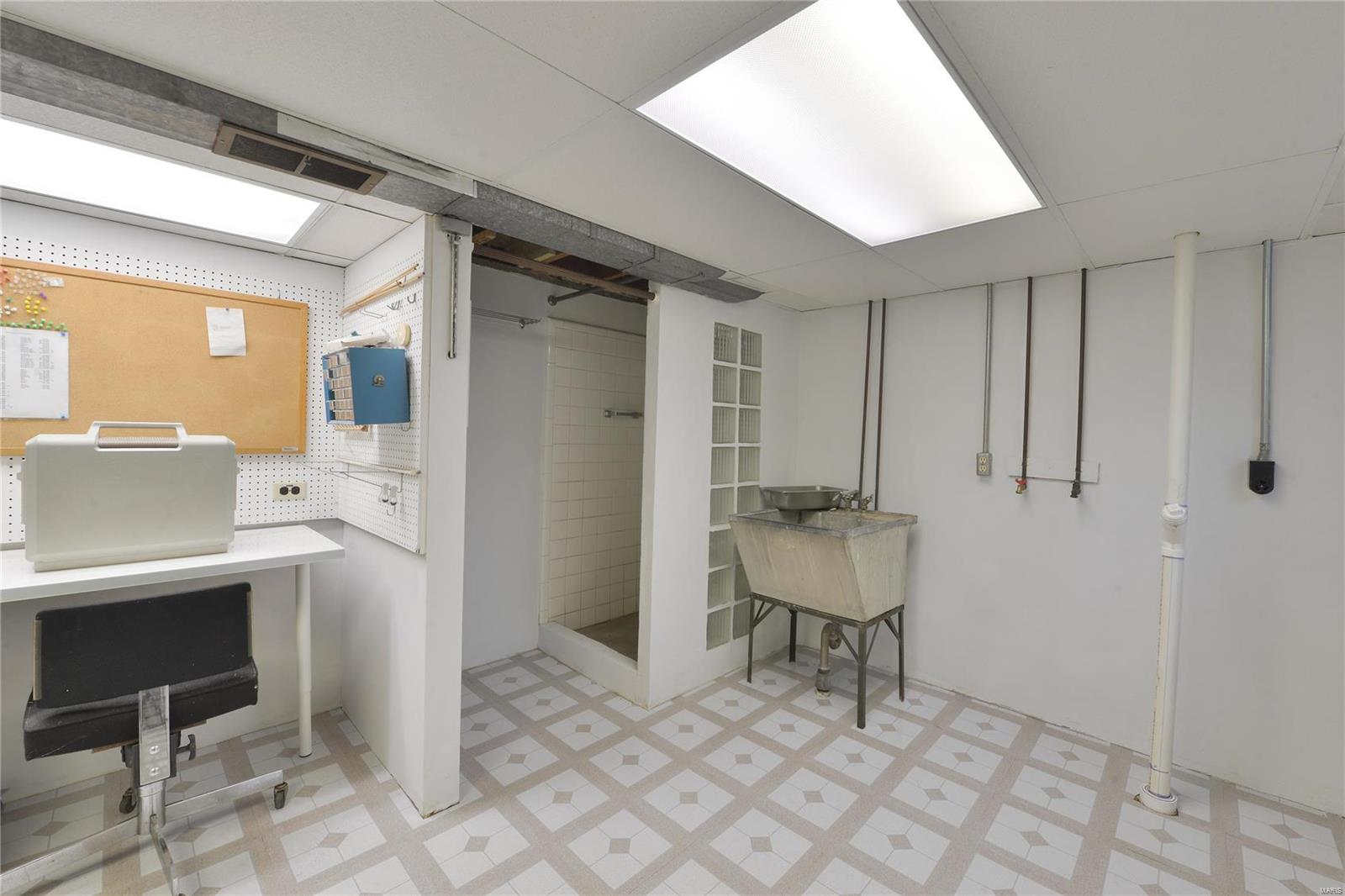 6040 Highfield Road St. Louis, MO 63109 - Photo 42 of 57 Gallery Image 42