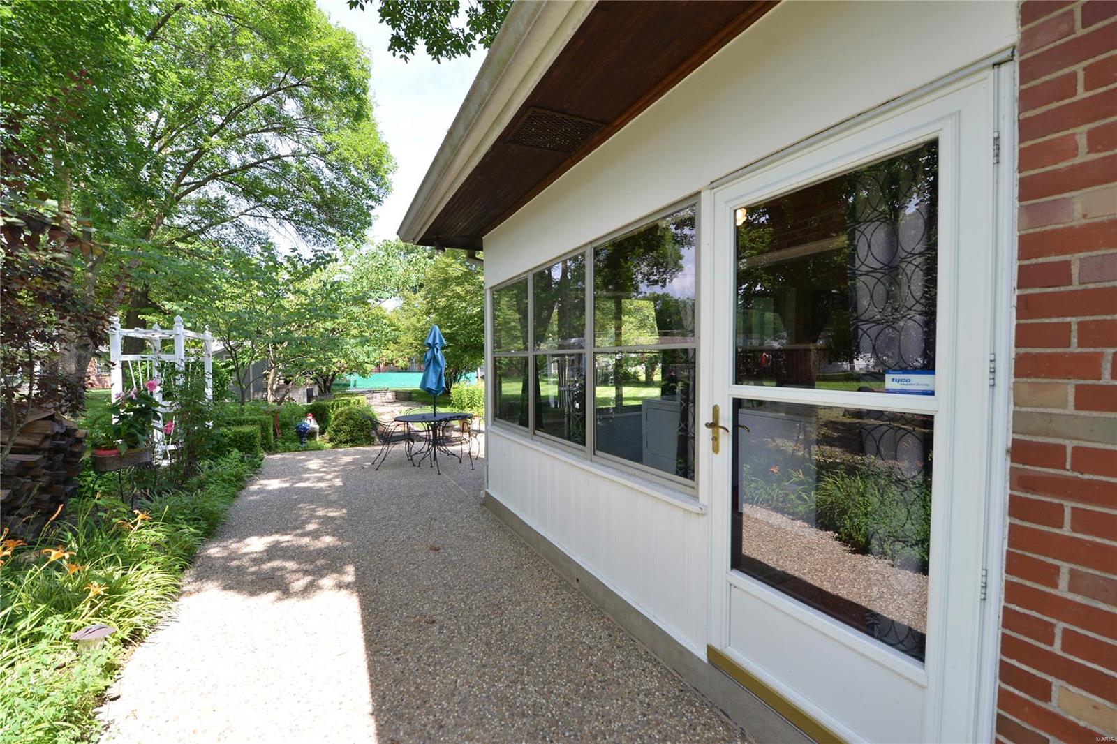 6040 Highfield Road St. Louis, MO 63109 - Photo 50 of 57 Gallery Image 50
