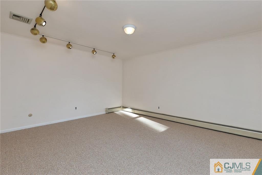 1591 Ridgeway Street Union, NJ 07083 - Photo 7 of 24