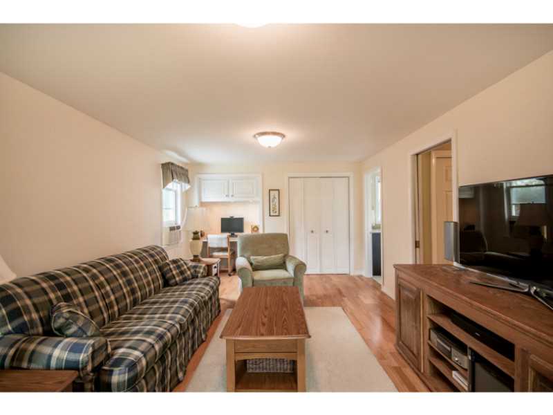 155 Spring Hill Road Portsmouth, RI 02871 - Photo 12 of 25 Den/Family/Great Room.