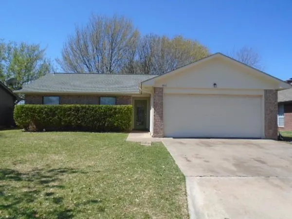 $2,395 | 3910 Trinity Lane, Abilene, TX 79602