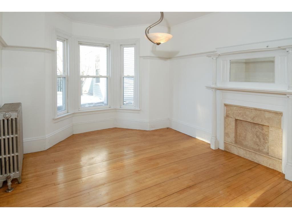 514 Middle Street Portsmouth, NH 03801 - Photo 7 of 27
