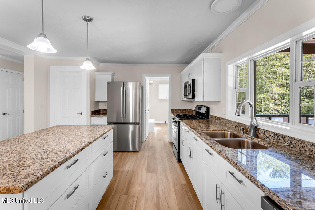 19050 Cemetery Road Saucier, MS 39574 - Photo 18 of 54 19050CemeteryRd-18