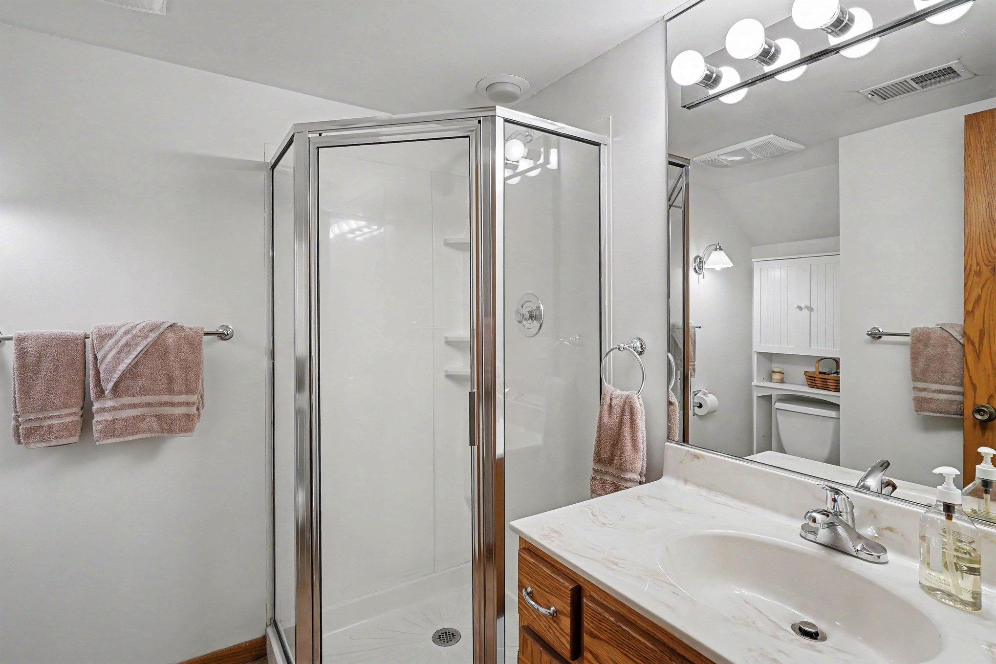 7016 Beacon Circle Eden Prairie, MN 55346 - Photo 25 of 34