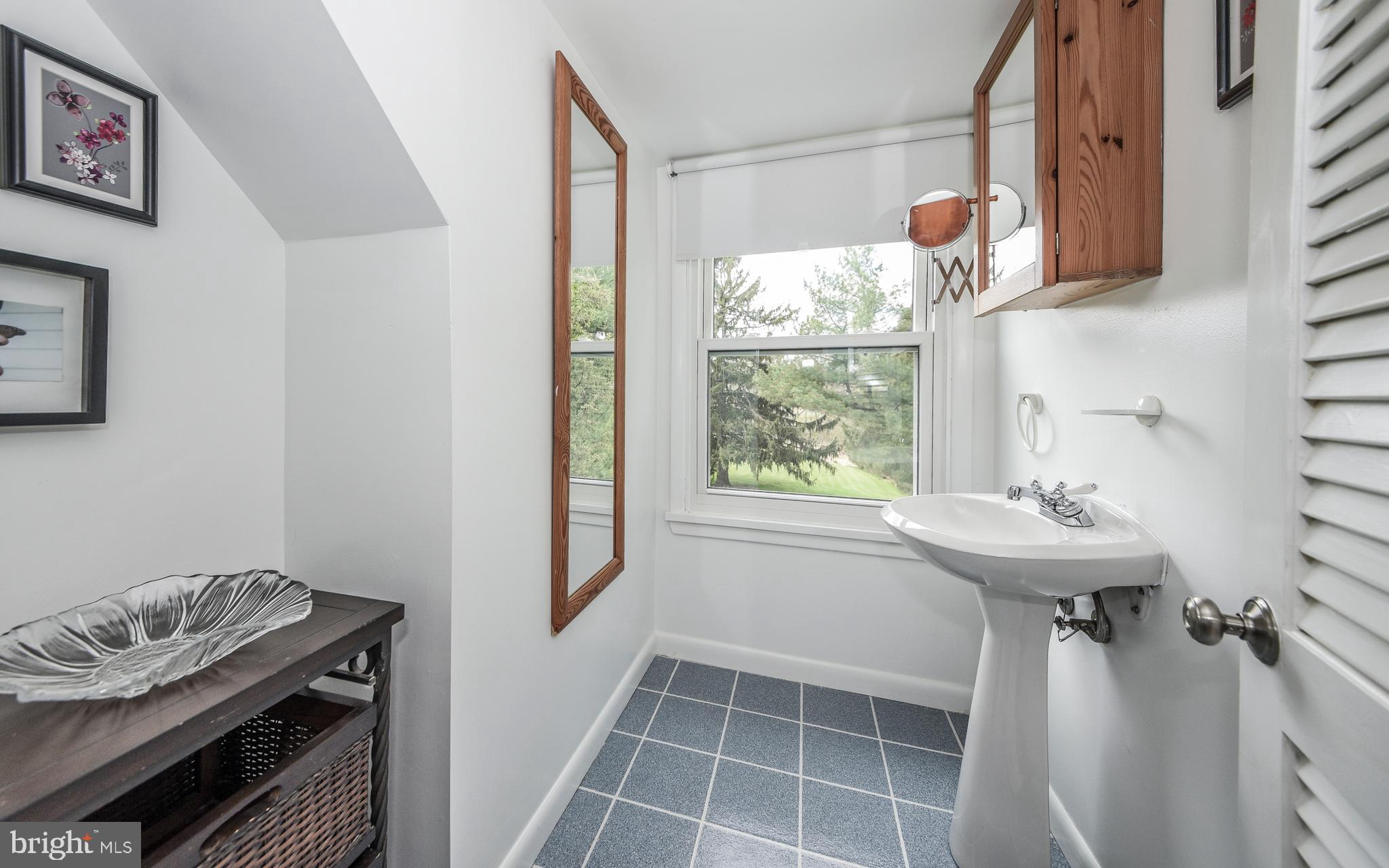 55 Dublin Road Pennington, NJ 08534 - Photo 16 of 29