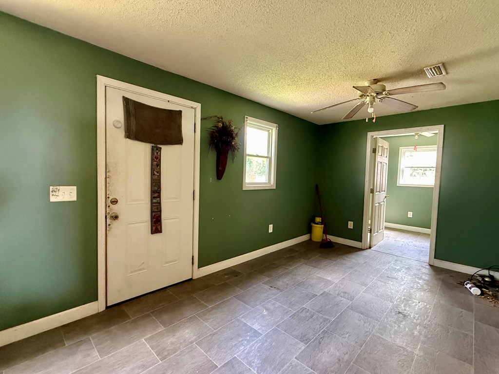 111 South Forest Street Geneva, AL 36340 - Photo 12 of 22