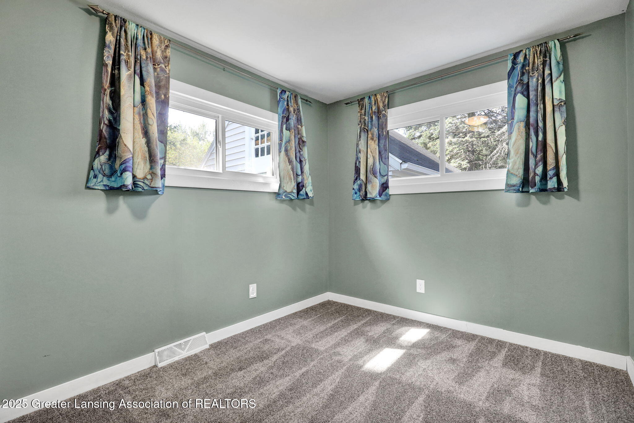 3239 County Line Road East Lansing, MI 48823 - Photo 18 of 43 16-web-or-mls-Open Ended Media-17