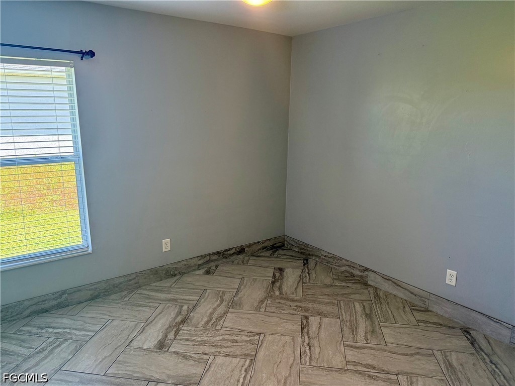 2204 Nelson Road North Cape Coral, FL 33993 - Photo 17 of 28 Gallery Image 17