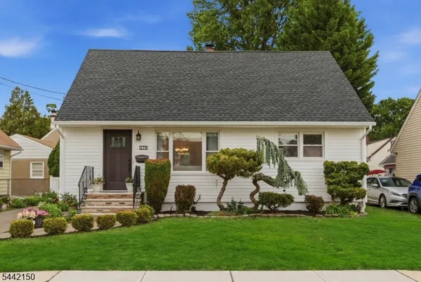 $639,000 | 170 Dawson Avenue, Clifton, NJ 07012