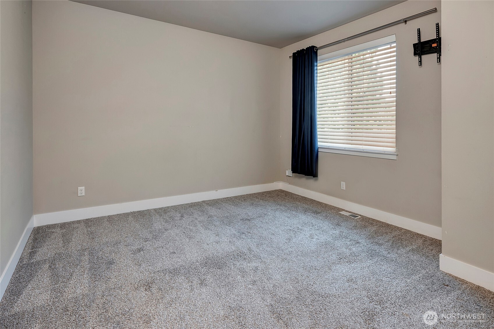 5014 Parker Road East Sumner, WA 98390 - Photo 22 of 30 Gallery Image 22