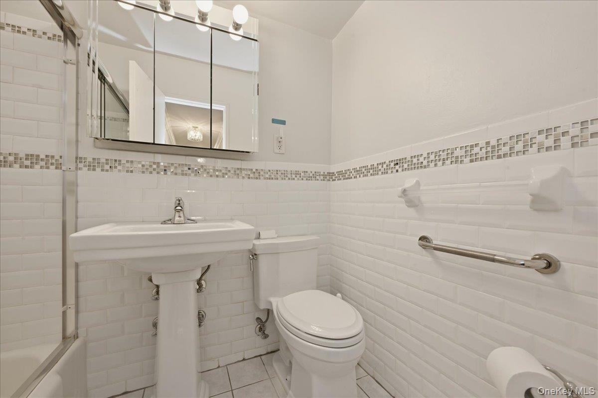 430 Shore Road, Unit 4G Long Beach, NY 11561 - Photo 23 of 36