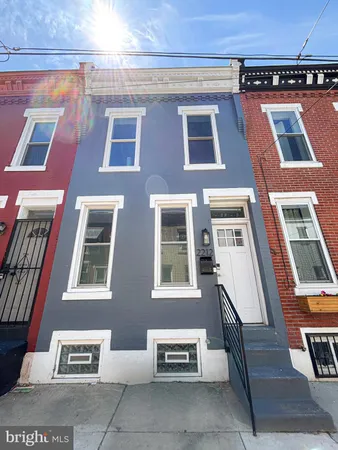 $2,950 | 2212 Greenwich Street, Philadelphia, PA 19146