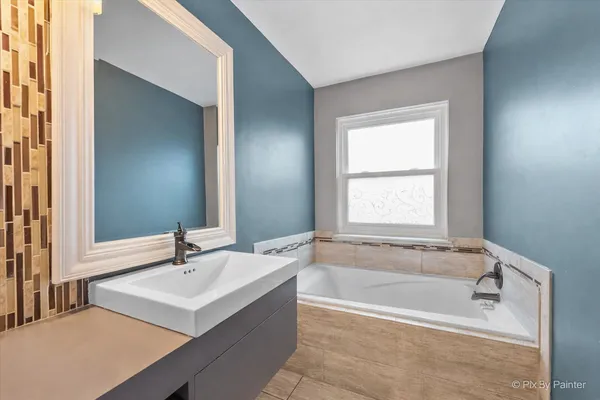 $499,900 | 515 Surrey Ridge Drive, Cary, IL 60013