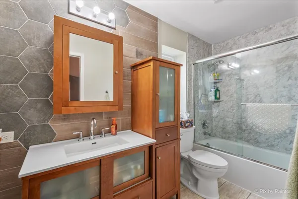 $499,900 | 515 Surrey Ridge Drive, Cary, IL 60013