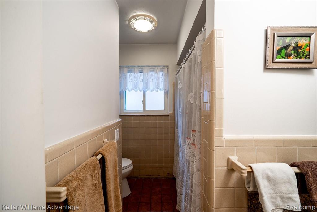 945 Barrington Road Grosse Pointe Park, MI 48230 - Photo 21 of 41
