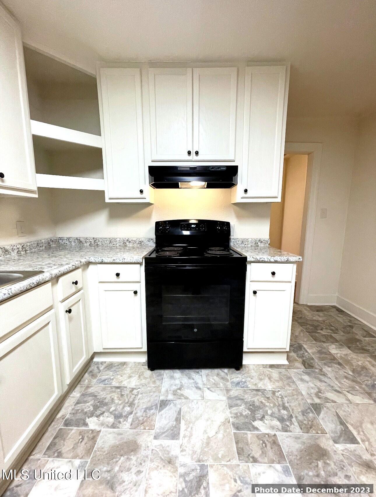 751 Woodbury Road Jackson, MS 39206 - Photo 4 of 9 751_Londonderry_06_Bedroom_1_Alt