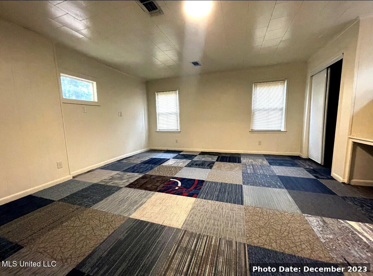 751 Woodbury Road Jackson, MS 39206 - Photo 8 of 9 751_Londonderry_09_Kitchen_Sink