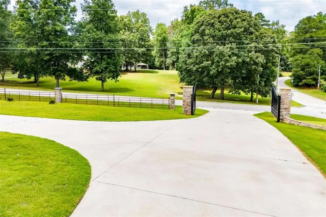 $899,900 | 2070 Lovvorn Road, Carrollton, GA 30117