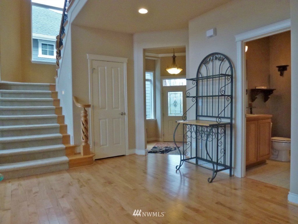 16637 Southeast 168th Terrace Renton, WA 98058 - Photo 3 of 15