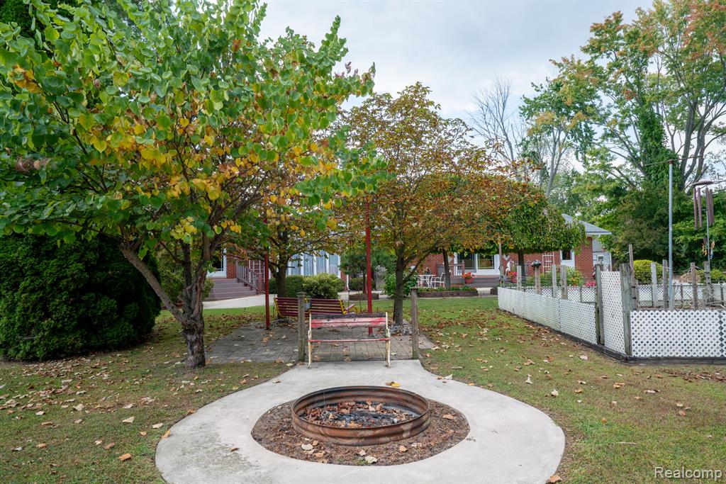 21601 Otter Road Belleville, MI 48111 - Photo 42 of 57 Gallery Image 42