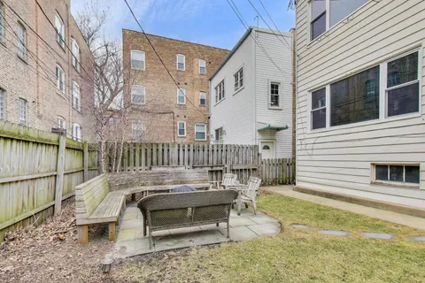 $750,000 | 2519 West Iowa Street, Chicago, IL 60622