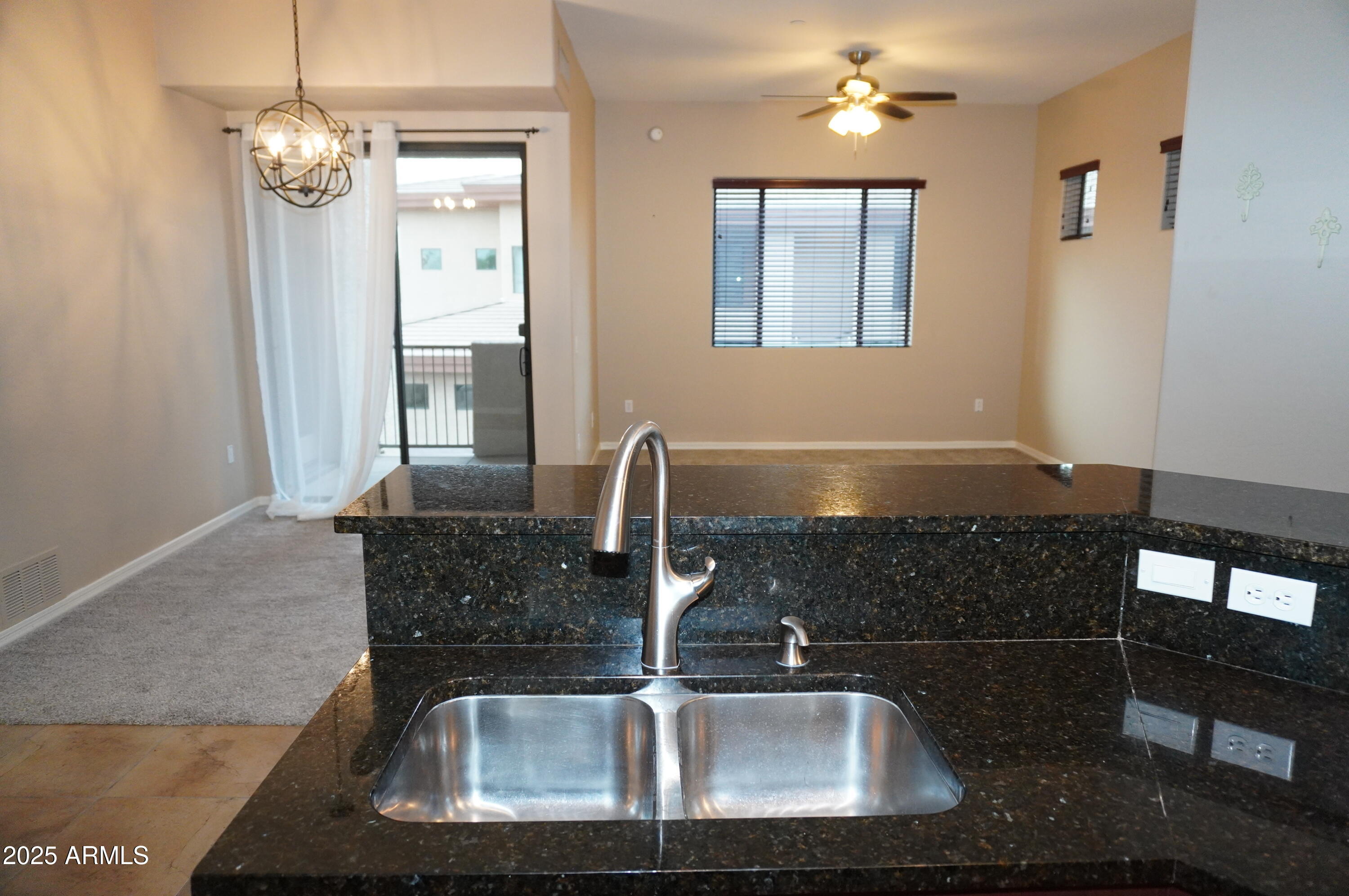 3330 South Gilbert Road, Unit 2010 Chandler, AZ 85286 - Photo 8 of 25 DSC01380