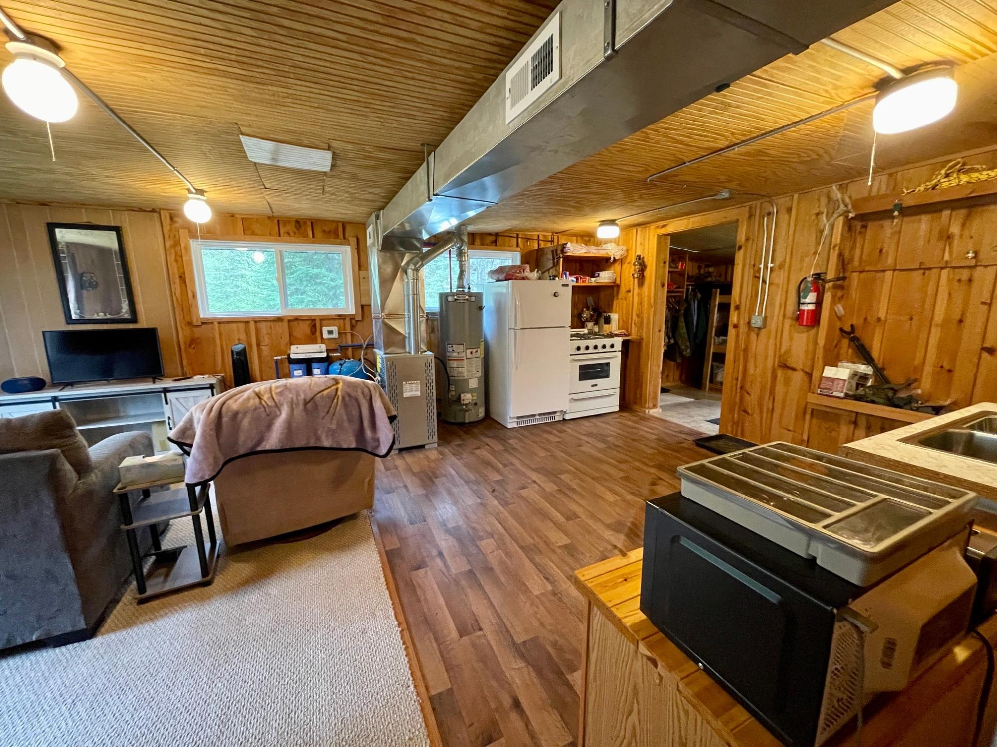 1527 Camp 6 Road Rhinelander, WI 54501 - Photo 19 of 32 Gallery Image 19