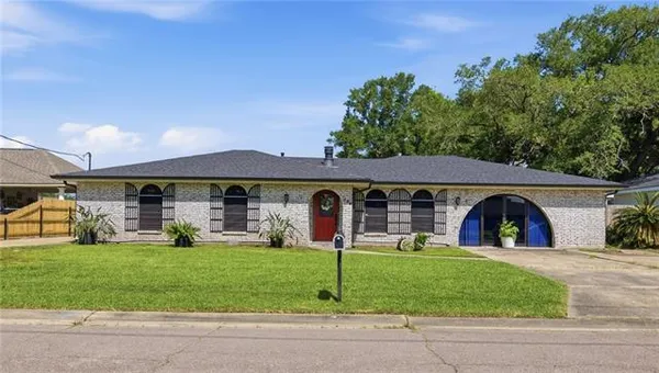 $346,000 | 155 Destrehan Drive, Destrehan, LA 70047