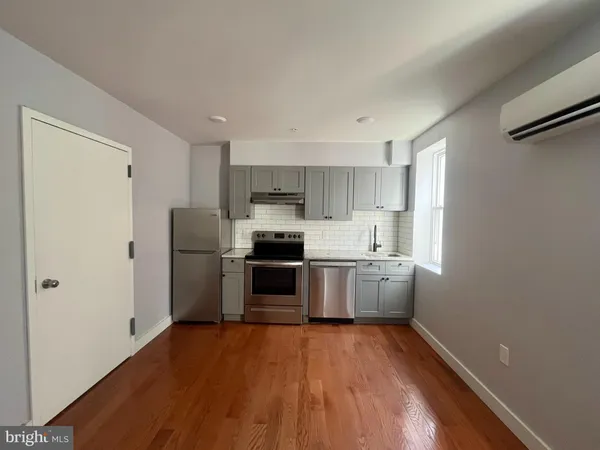 $1,375 | 4508 Walnut Street, Unit 303, Philadelphia, PA 19139