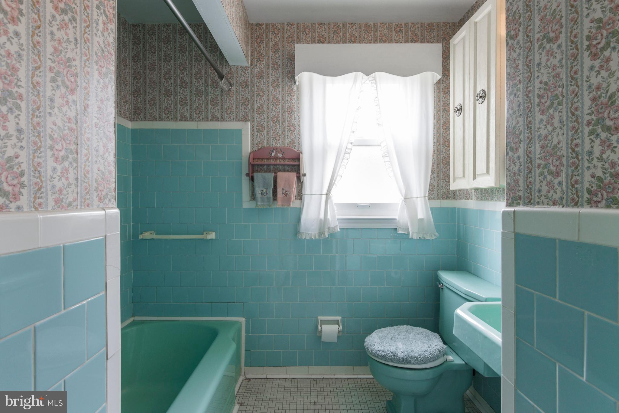 409 Waveland Road Baltimore, MD 21228 - Photo 20 of 38
