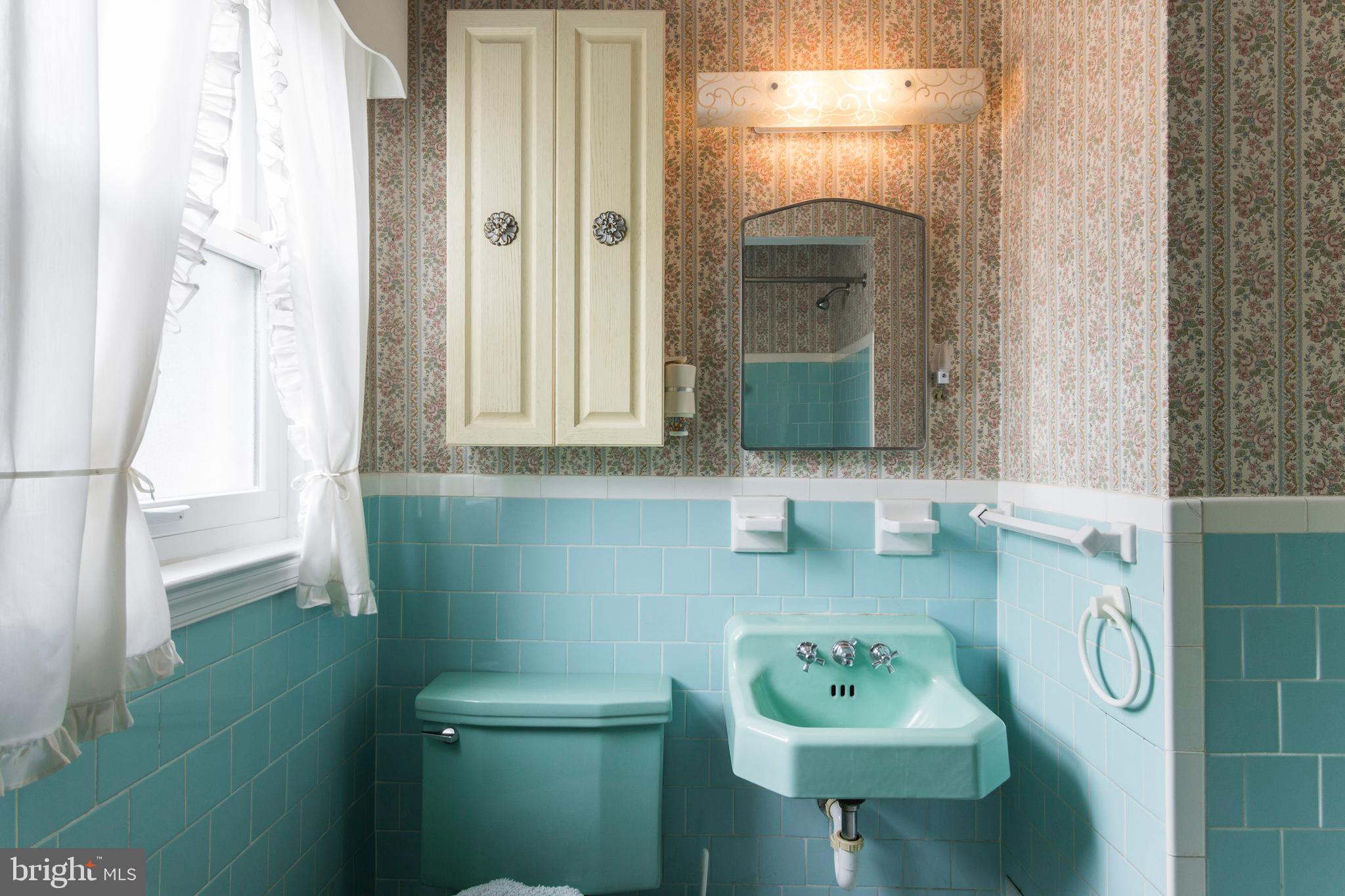 409 Waveland Road Baltimore, MD 21228 - Photo 21 of 38