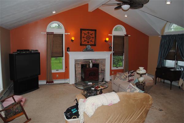 537 Main Street Hanover, MA 02339 - Photo 5 of 10 Gallery Image 5