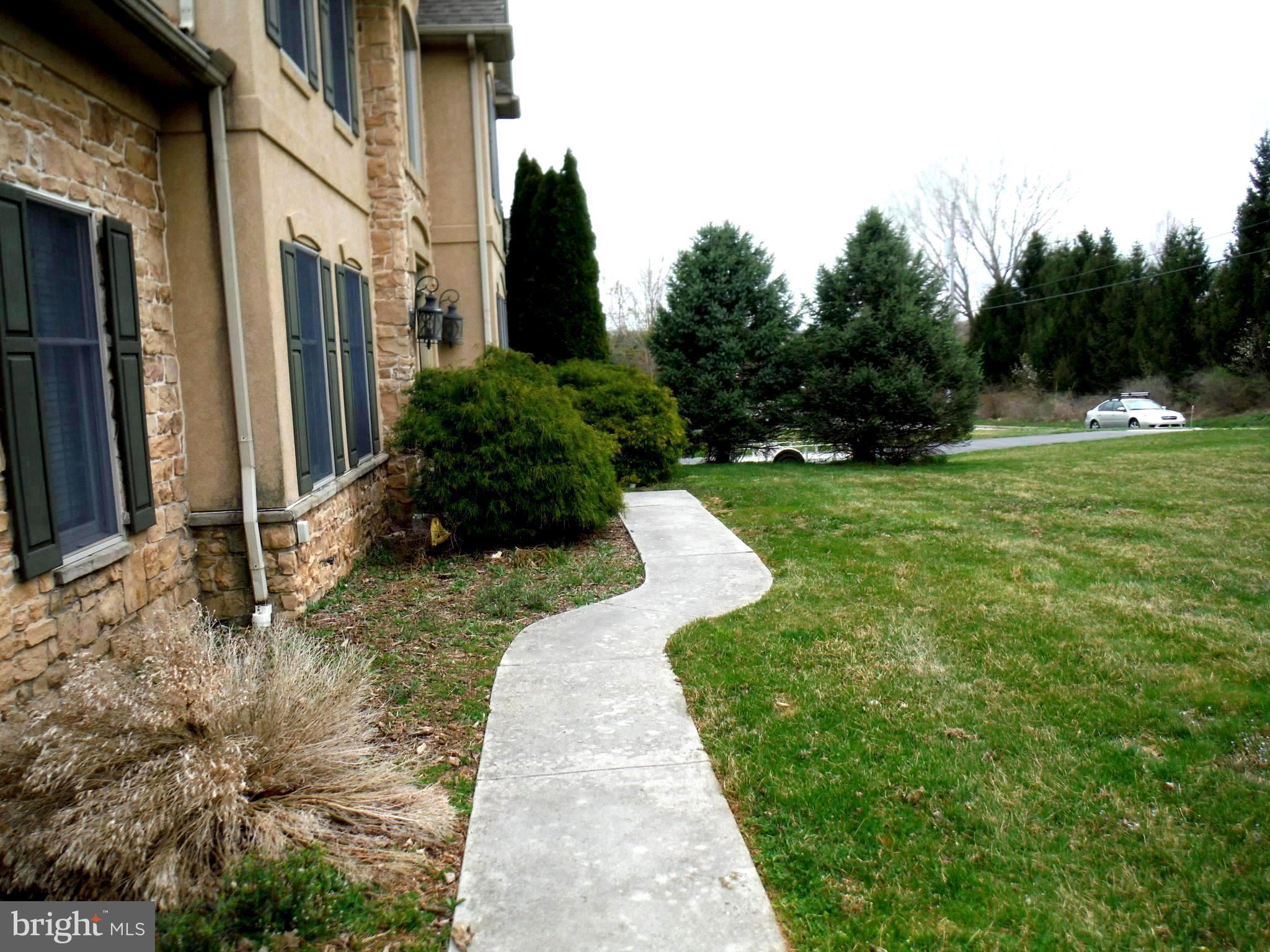 623 Chestnut Hill Road York, PA 17402 - Photo 6 of 54 Gallery Image 6