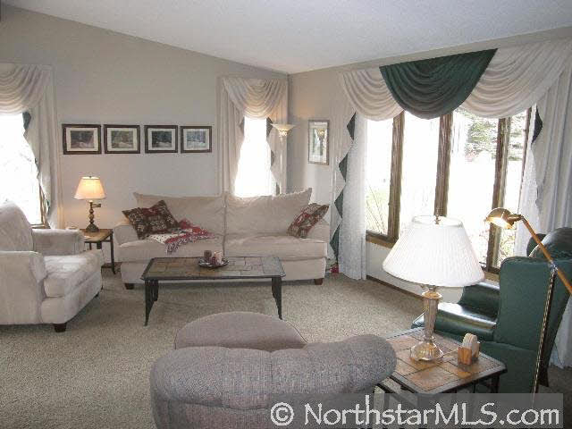520 Lake Summit Court Shoreview, MN 55126 - Photo 3 of 10