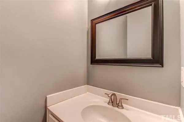 $1,925 | 121 Danesway Drive, Holly Springs, NC 27540