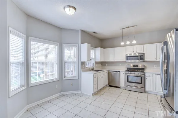 $1,925 | 121 Danesway Drive, Holly Springs, NC 27540