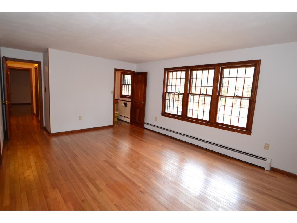 11 Oak Ridge Road Kensington, NH 03833 - Photo 15 of 33