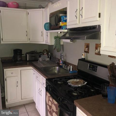 8214 Longpoint Road Baltimore, MD 21222 - Photo 3 of 10 Kitchen