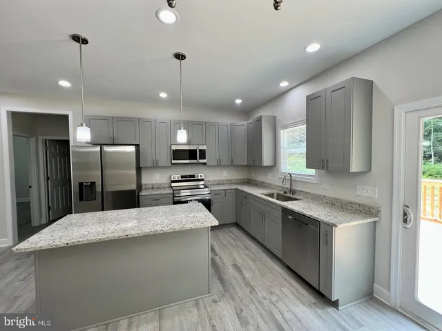 $339,000 | 209 Holly Way, Colonial Beach, VA 22443