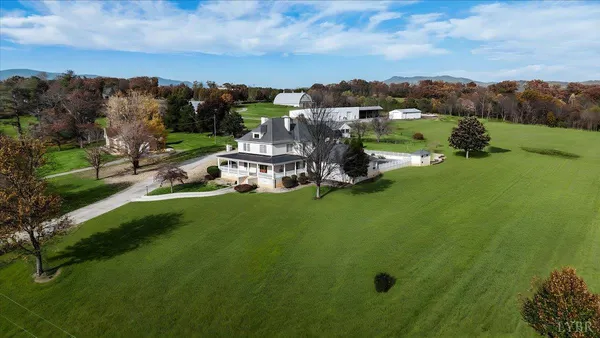 $1,197,500 | 4059 Lowry Road, Goode, VA 24556