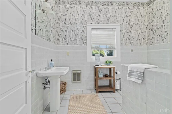 $1,197,500 | 4059 Lowry Road, Goode, VA 24556