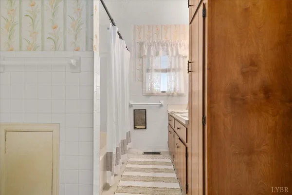 $1,197,500 | 4059 Lowry Road, Goode, VA 24556