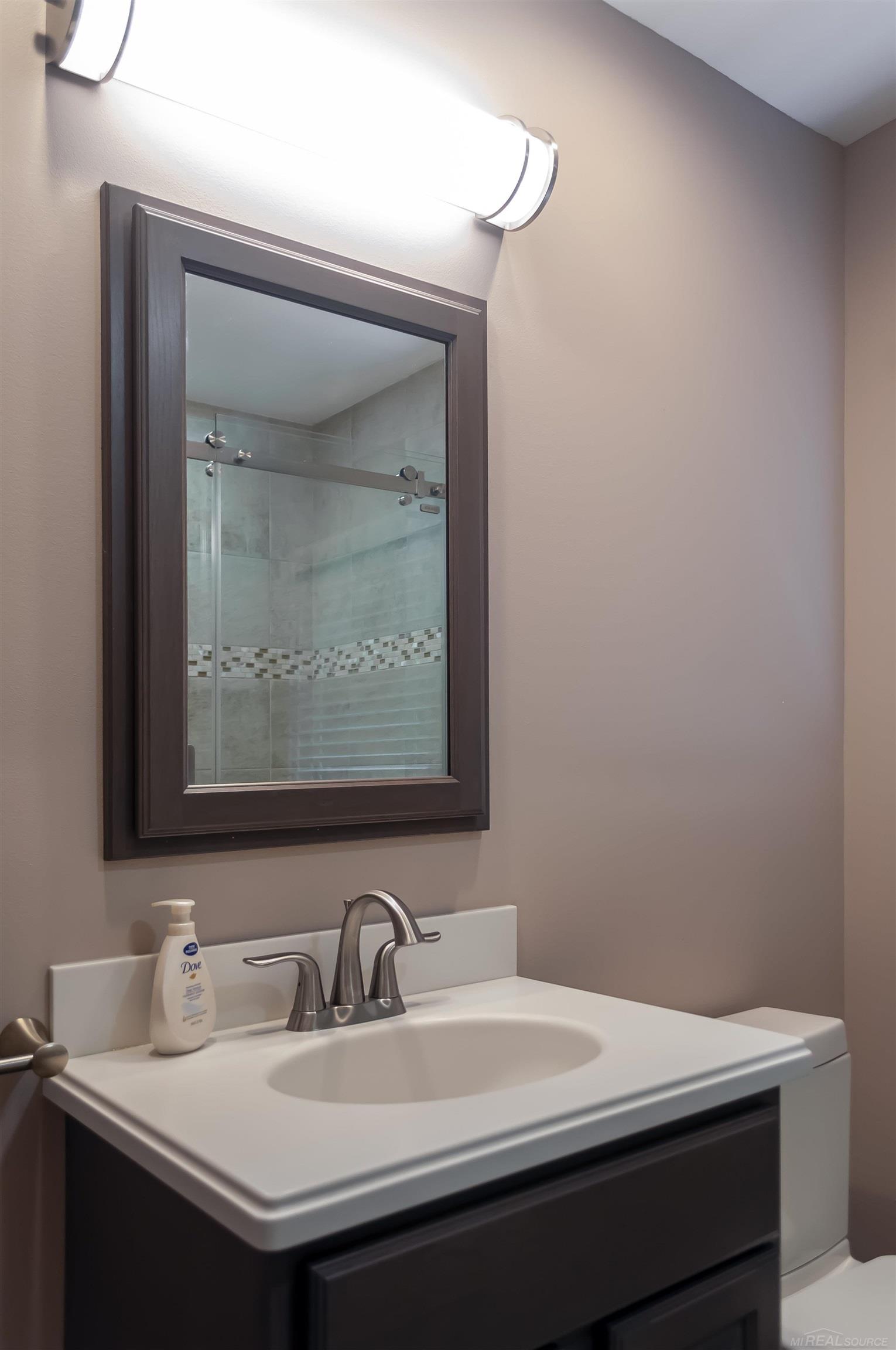 880 Shoreham Road Grosse Pointe Woods, MI 48236 - Photo 29 of 46