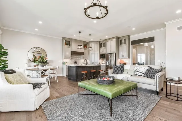 $640,440 | 25008 West 141st Terrace, Olathe, KS 66061