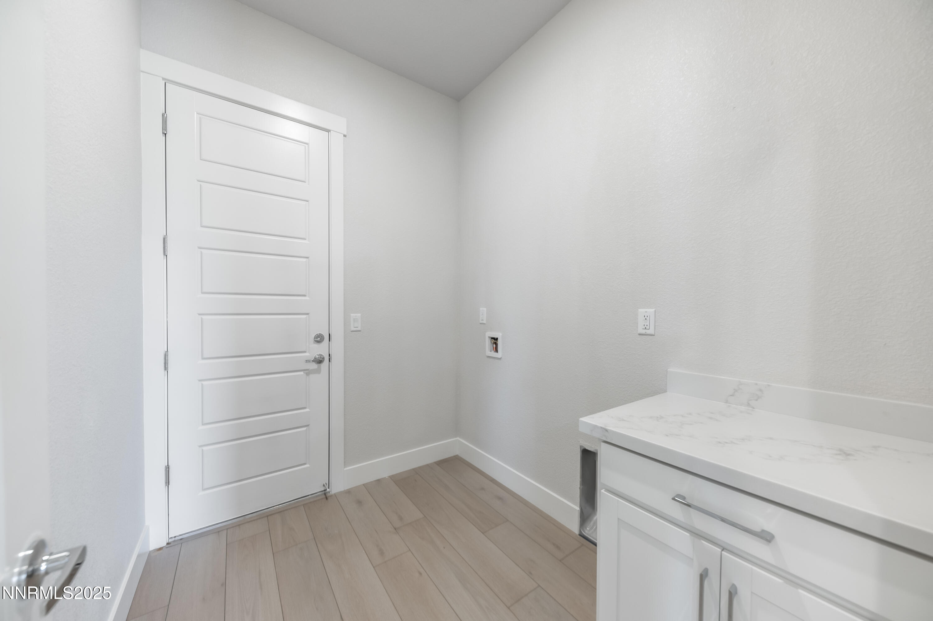 1357 Silver View Circle Sparks, NV 89436 - Photo 33 of 44 S-1055