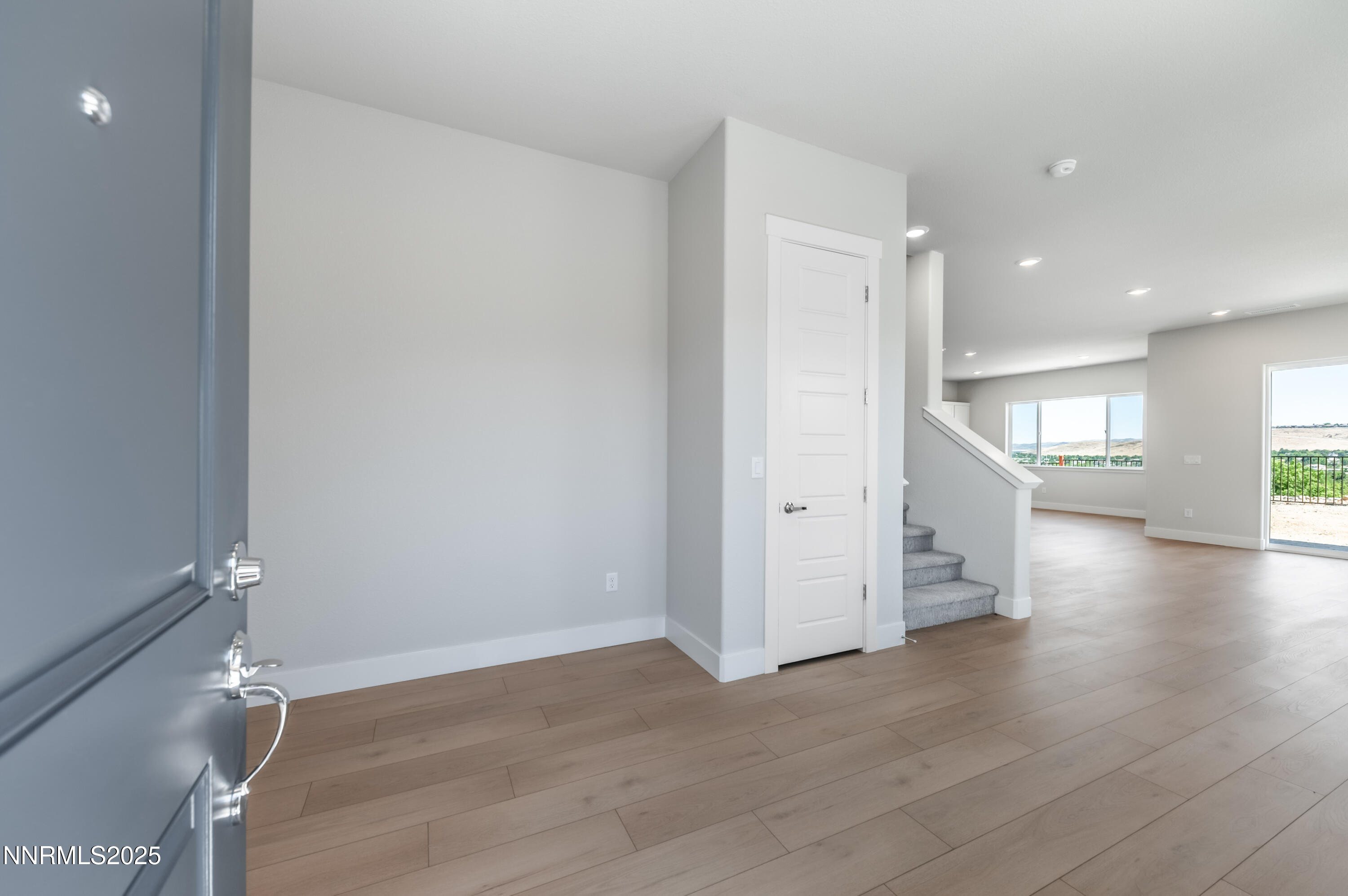 1357 Silver View Circle Sparks, NV 89436 - Photo 7 of 44 S-1019